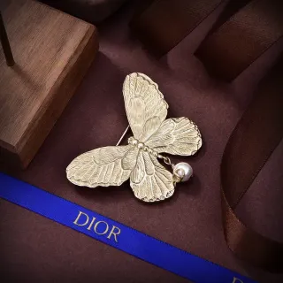 Dior Gold-Tone Butterfly Pearl-Dangle Brooch