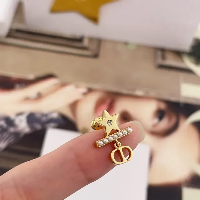 Dior Gold White Star-Shaped Earrings 8