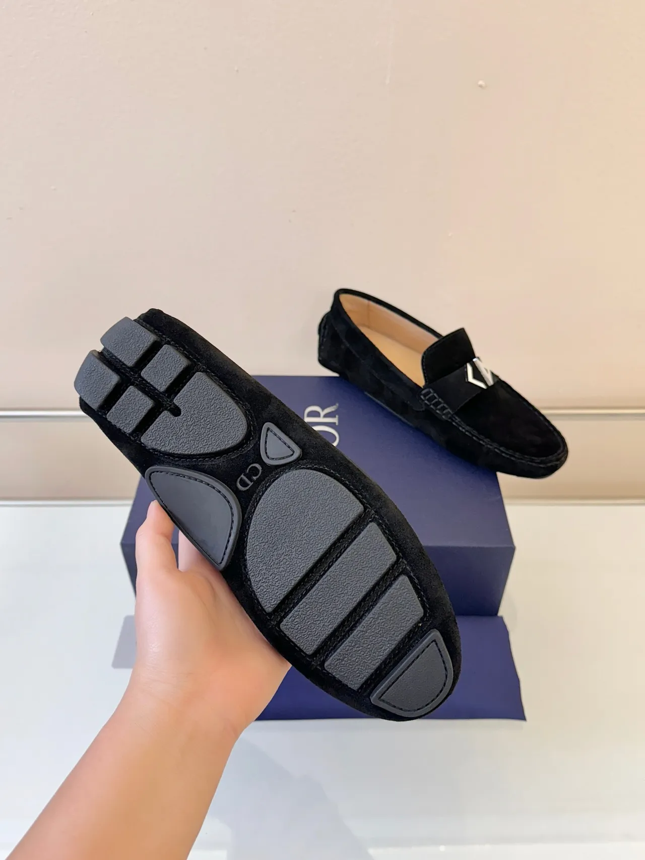 Dior J'Adior Chaussure loafers en daim noir argenté oblique avec hardware métallique 5