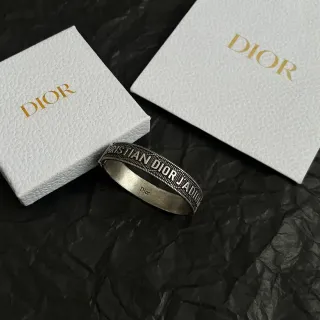 Dior J'adore Pulsera de Puño Grabada Plata