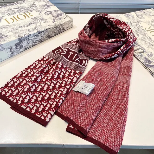 Dior Logo-Intarsia écharpe cachemire rouge et blanc tricotée 5