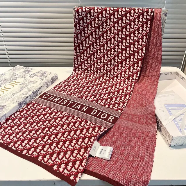 Dior Logo-Intarsia écharpe cachemire rouge et blanc tricotée 8
