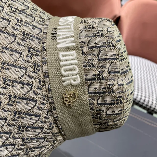 Dior Oblique Monogram Beige and Black Bucket Hat 4
