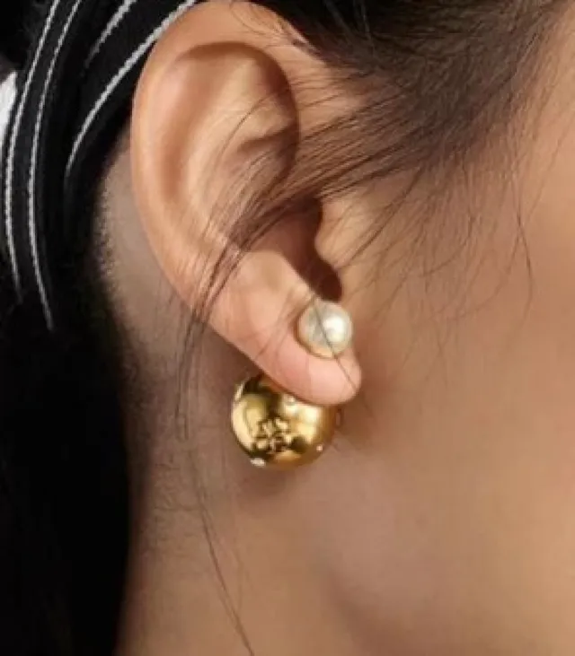 Dior Rose des Vents Gold White Spherical Front Floral Relief Engraving Earrings 7