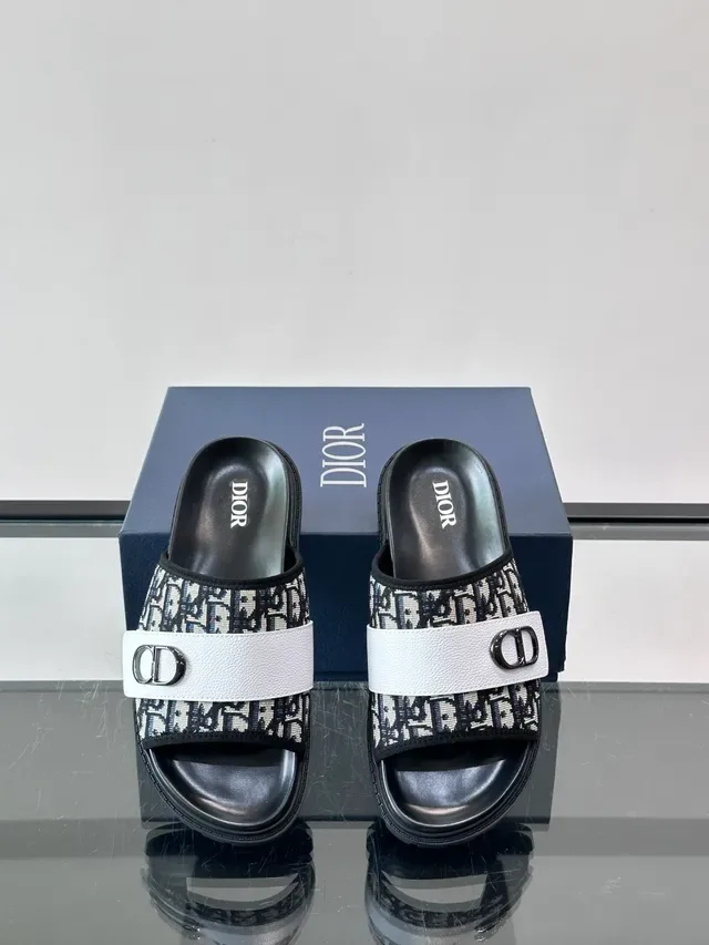Dior Slide Black White Monogram-Patterned Strap CD-Shaped Metal Buckle Slippers 3