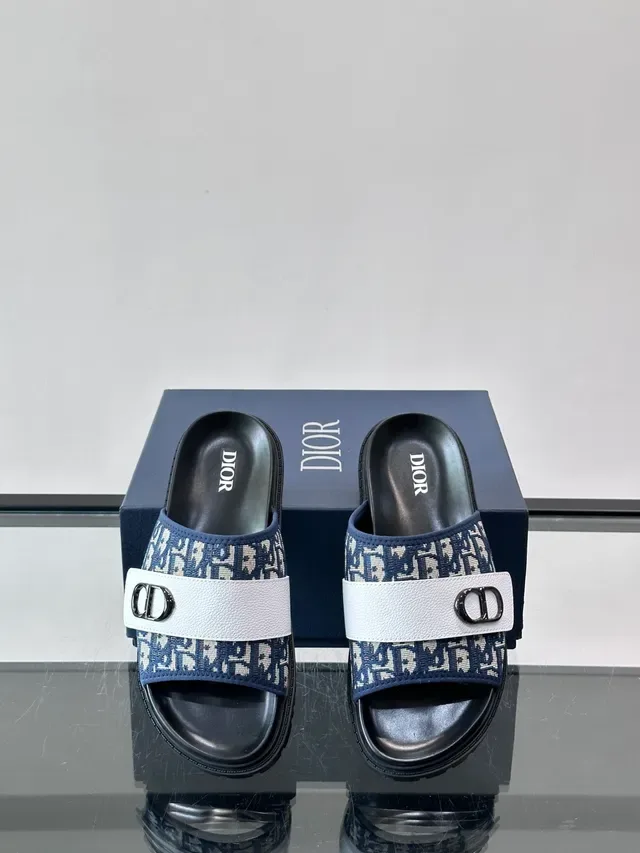 Dior Slide Black White Monogram-Patterned Strap CD-Shaped Metal Buckle Slippers 4