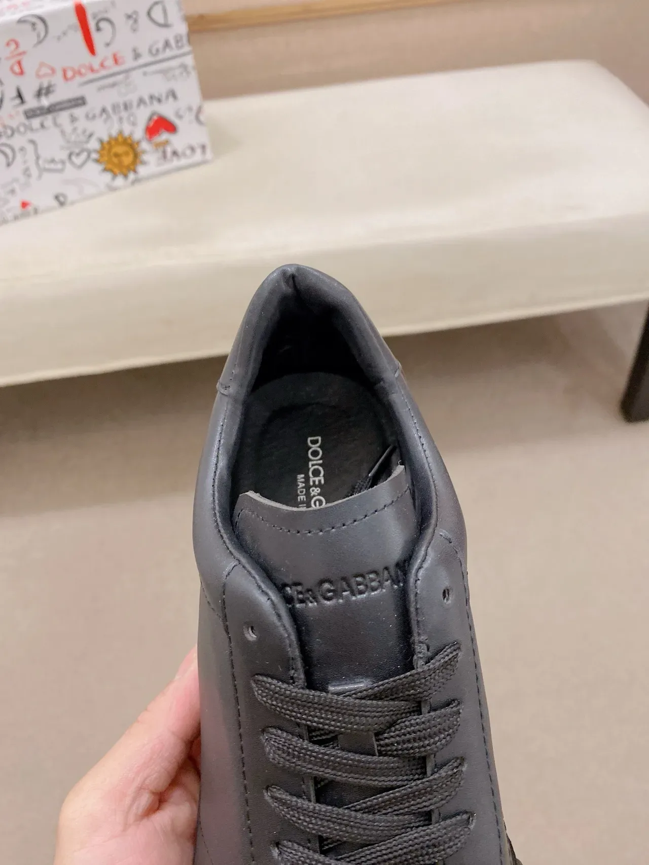 Dolce & Gabbana Tênis Lifestyle Pretos de Couro-Camurça com Painéis Low-Top 4