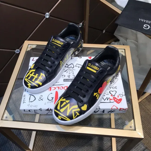 Dolce & Gabbana Graffiti-Print Sneakers Lifestyle Preto e Amarelo 8