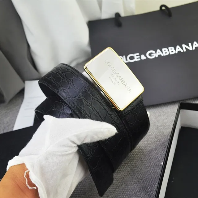 Dolce & Gabbana Portofino Ceinture en cuir avec boucle plaque rectangulaire noire et dorée avec texture crocodile embossée 2