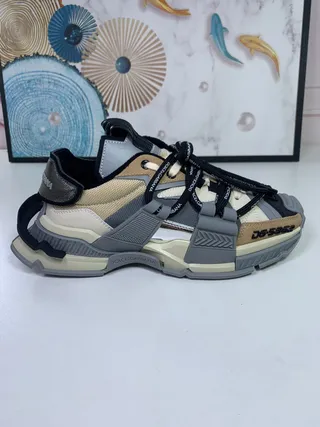 Dolce & Gabbana Runner Beige Black Construção de Tiras em Camadas Parte Superior de Múltiplos Materiais Tênis Chunky 2