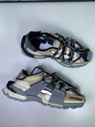 Dolce & Gabbana Runner Beige Black Construção de Tiras em Camadas Parte Superior de Múltiplos Materiais Tênis Chunky 5