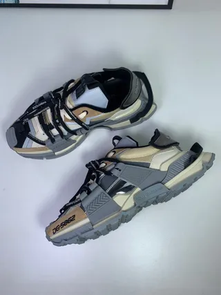 Dolce & Gabbana Runner Beige Black Construção de Tiras em Camadas Parte Superior de Múltiplos Materiais Tênis Chunky 6
