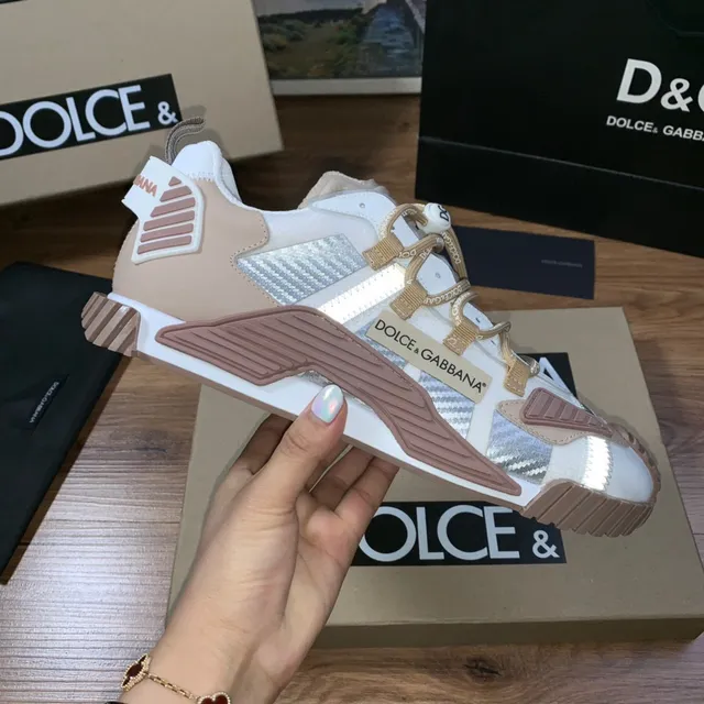 Dolce & Gabbana بيج وردي متعدد اللوحات طبقة علوية نظام الربط غير المتماثل حذاء رياضي أسلوب حياة 4