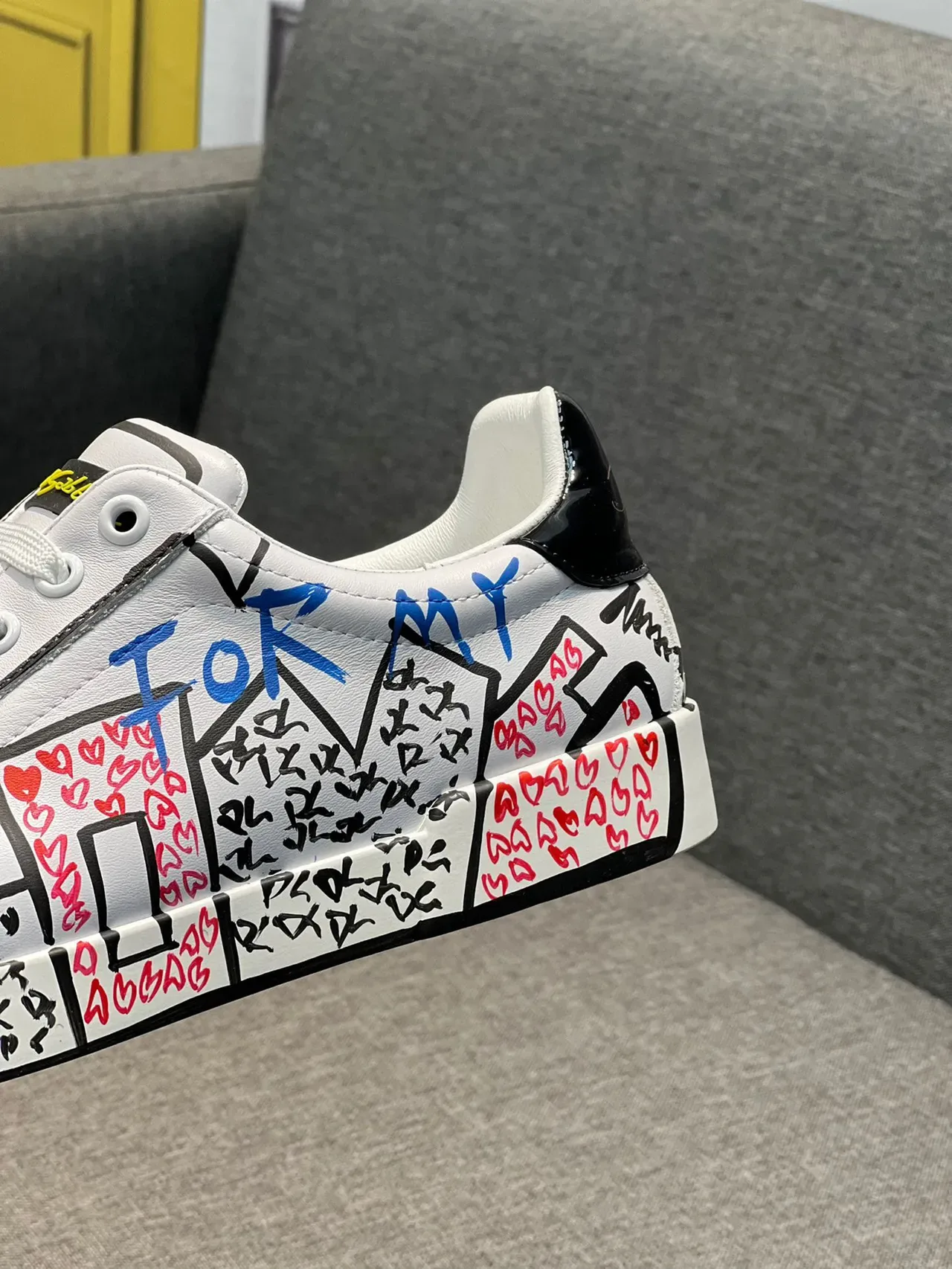Dolce & Gabbana Portofino White Multicolor Graffiti-Print Leather Upper Sneakers 8