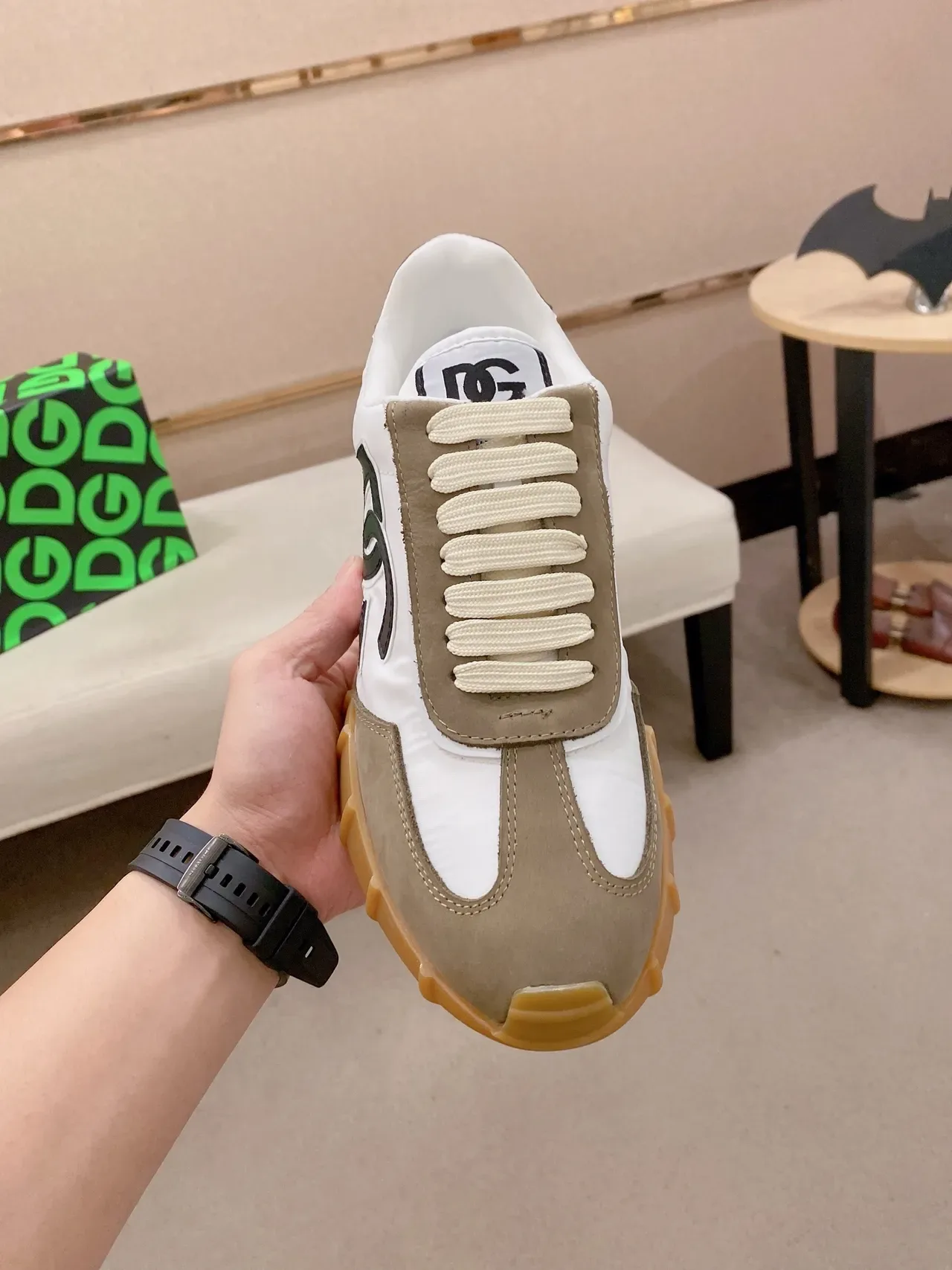Dolce & Gabbana Sneakers Lifestyle Blancs Beiges Logo Accentué Matériau Mixte 5