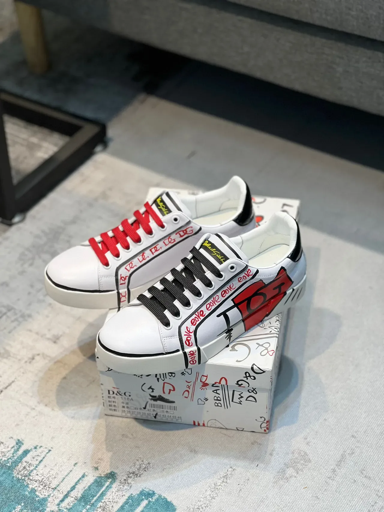 Dolce & Gabbana White Red Graphic-Print Leather Low-Top Sneakers 6