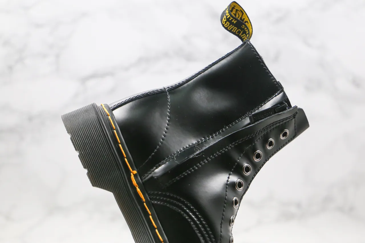 Dr. Martens 1460 Botas Martin de cuero negro liso con costura amarilla 6