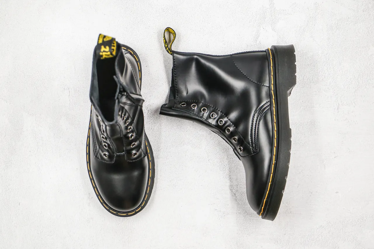 Dr. Martens 1460 Botas Martin de cuero negro liso con costura amarilla 8