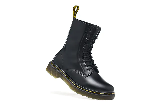 Dr. Martens 1460 Noir Cuir Lisse Couture Jaune Bottes Martin 2