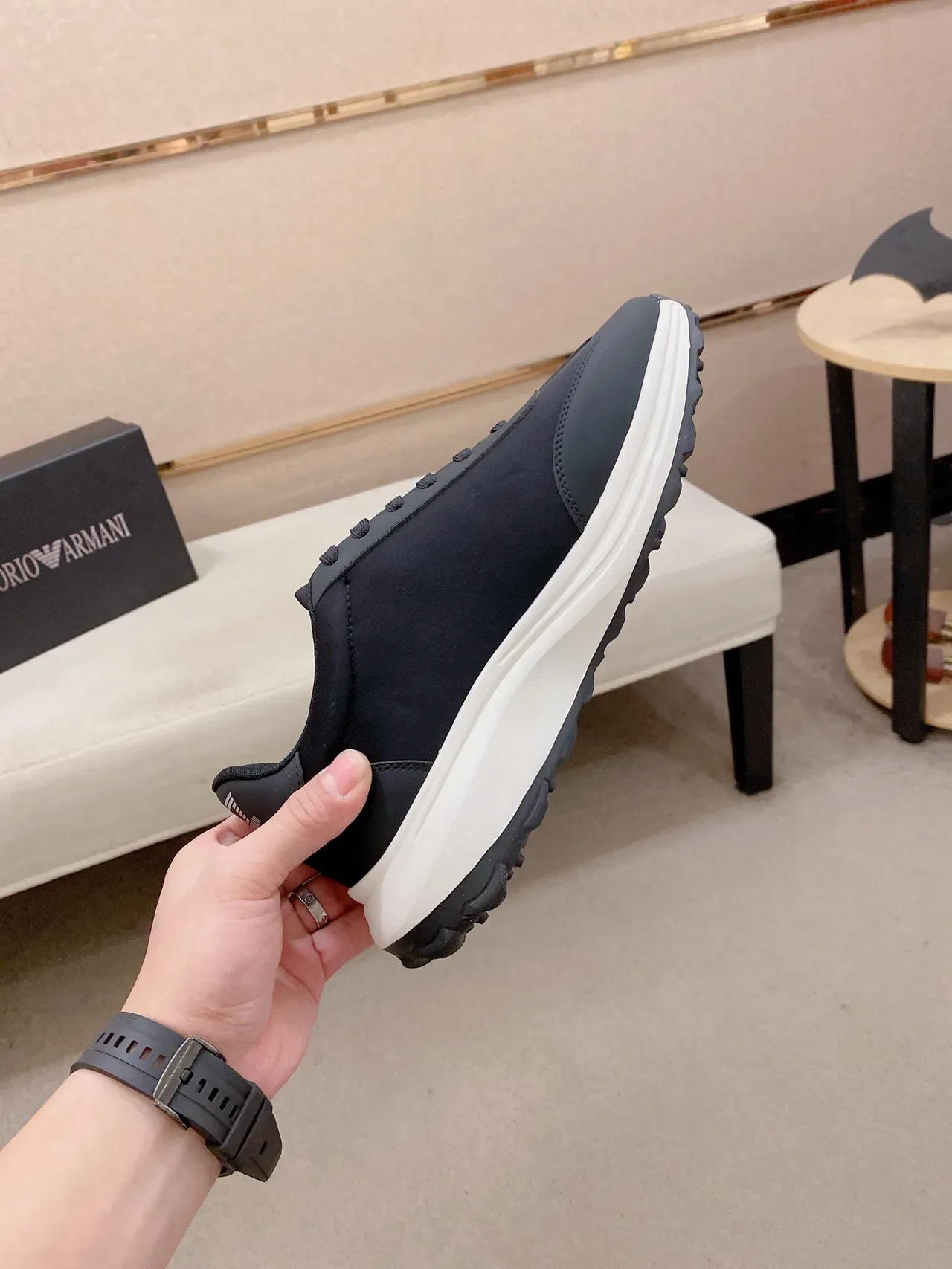 Emporio Armani Baskets Lifestyle Noires Blanches à bout bas avec upper panelé 5