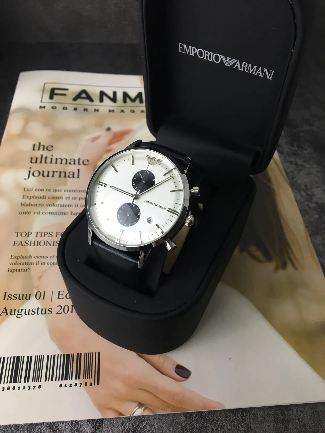 Emporio Armani Chronographe Cadran Blanc Sangle Cuir Noir Montre Quartz 2