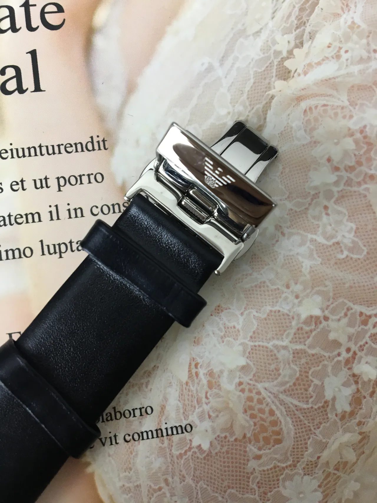 Emporio Armani Chronographe Cadran Blanc Sangle Cuir Noir Montre Quartz 5