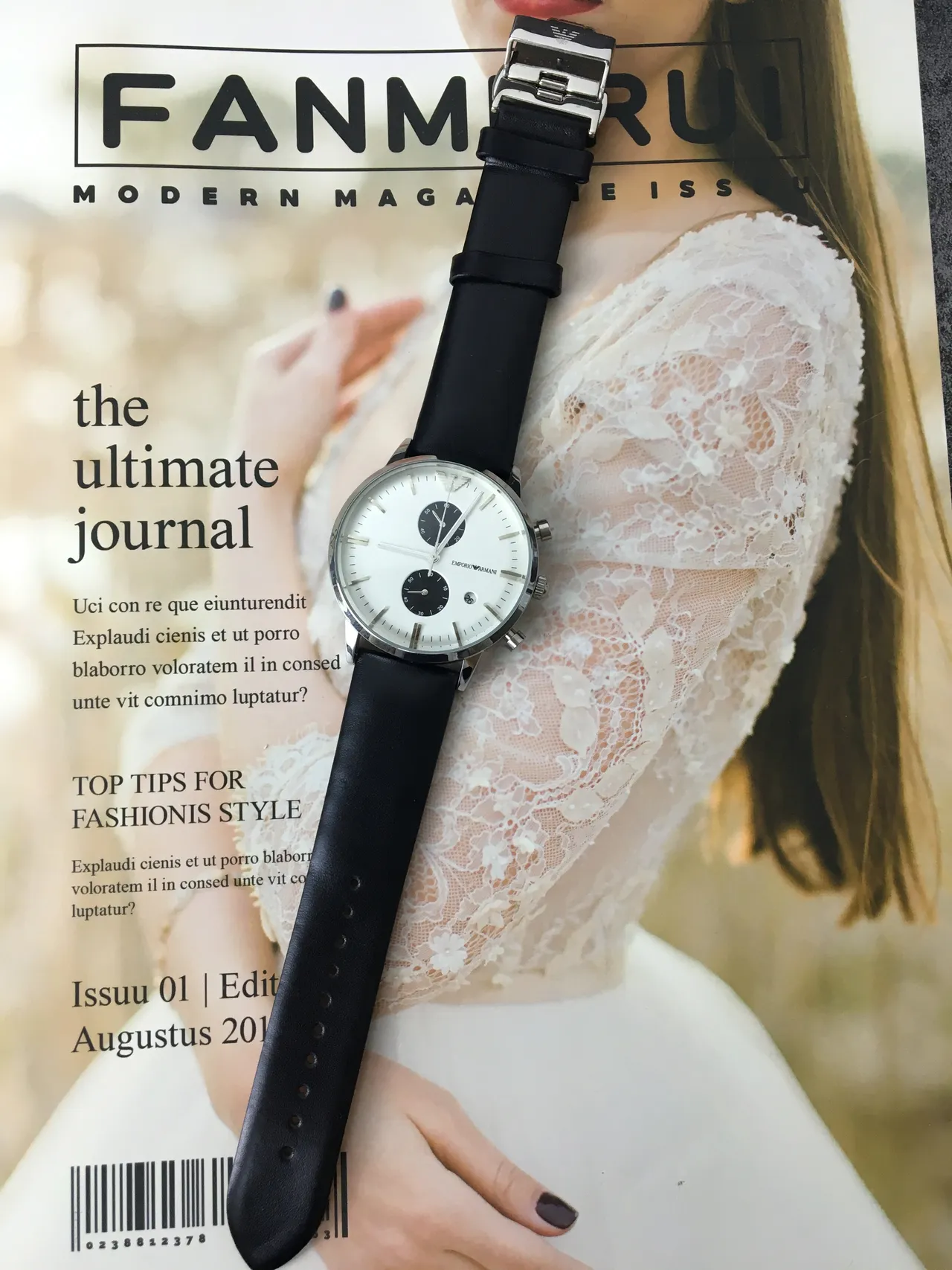 Emporio Armani Chronographe Cadran Blanc Sangle Cuir Noir Montre Quartz 6