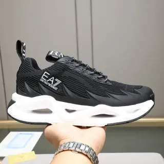 Emporio Armani EA7 Chaussure Lifestyle Tricotée Noire et Blanche