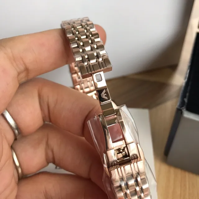 Emporio Armani ذهب أبيض وردي ستيل مقاوم للصدأ وجه لؤلؤي كوارتز 4