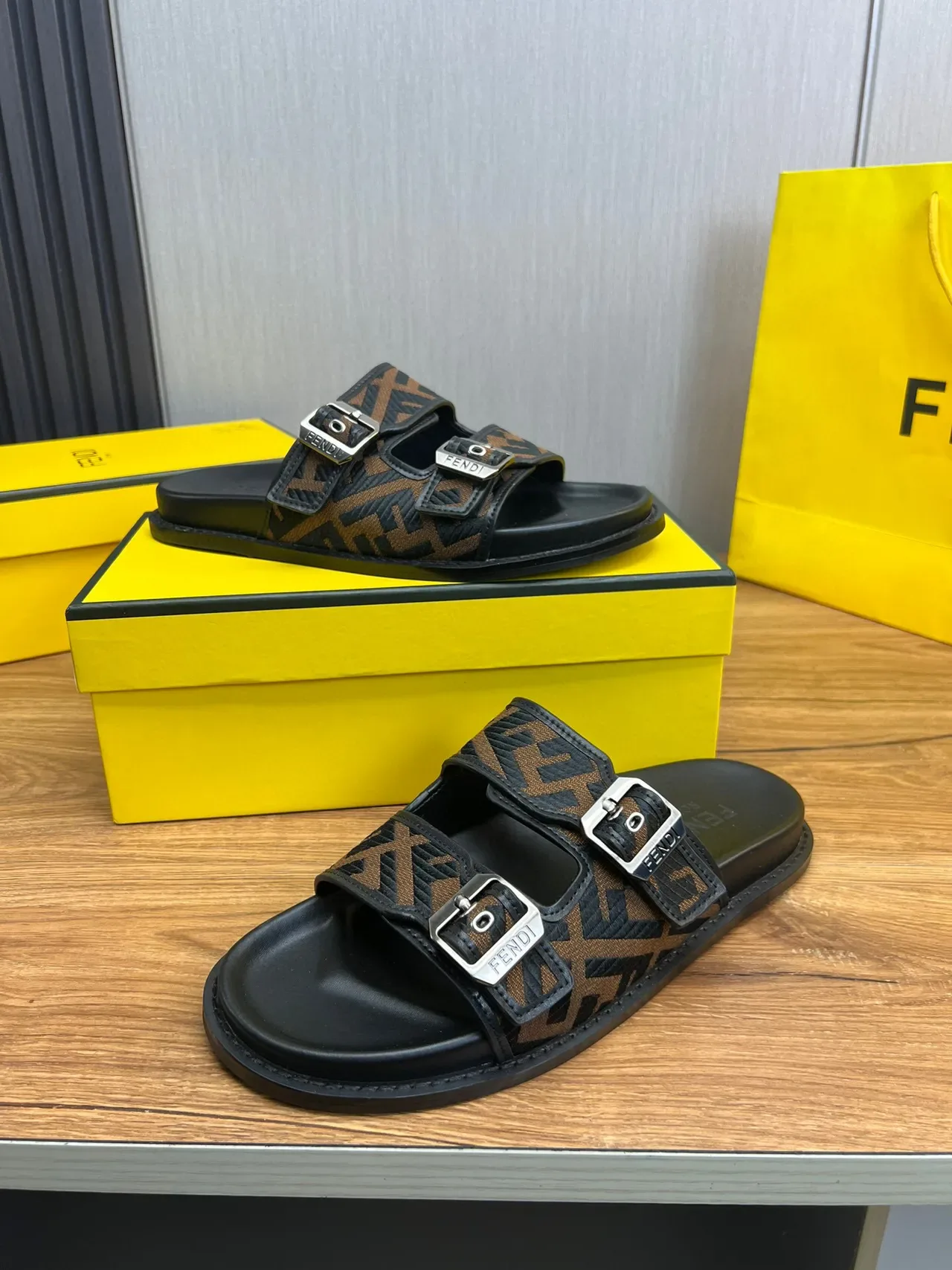 Fendi Black Brown Double-Strap Buckle-Fastened Slippers 5