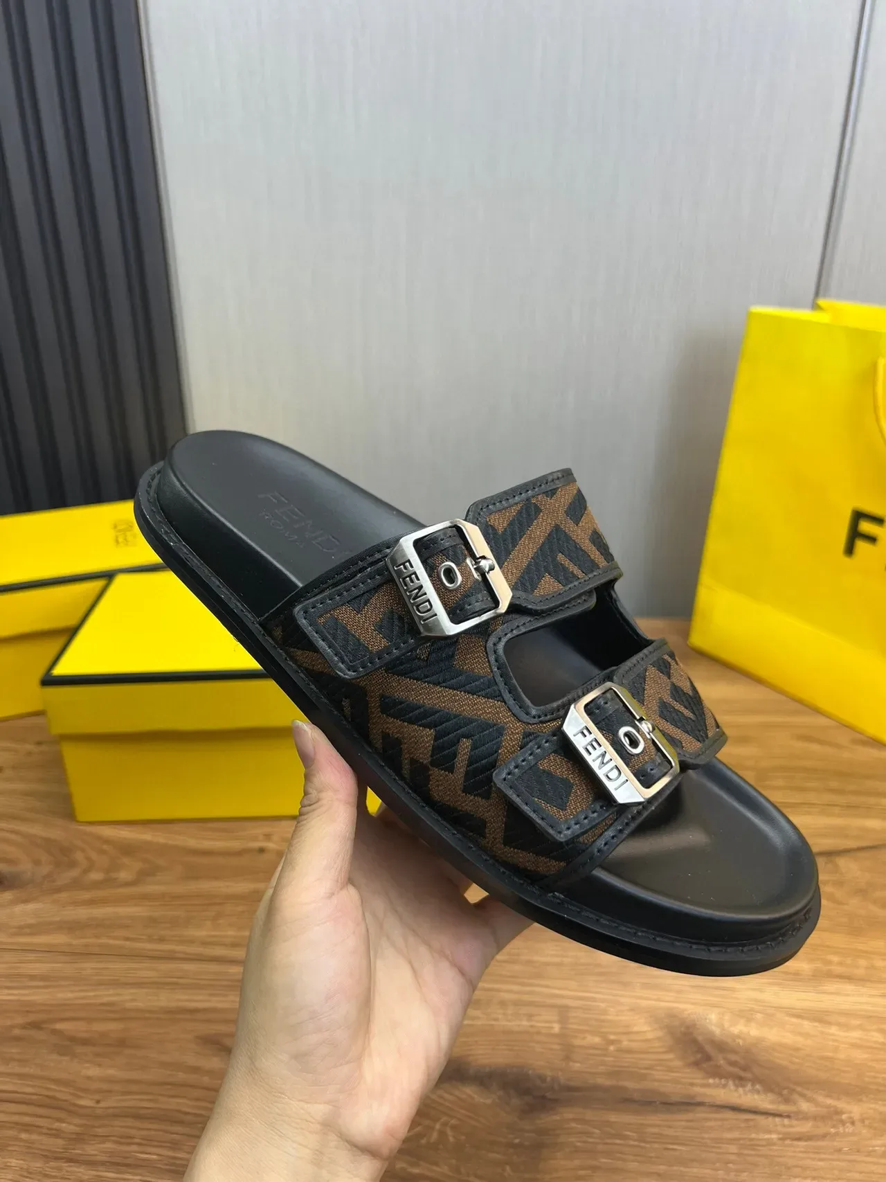 Fendi Black Brown Double-Strap Buckle-Fastened Slippers 8