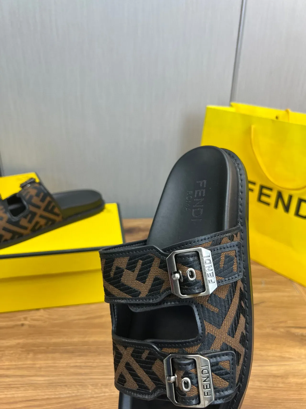 Fendi Black Brown Double-Strap Buckle-Fastened Slippers 9