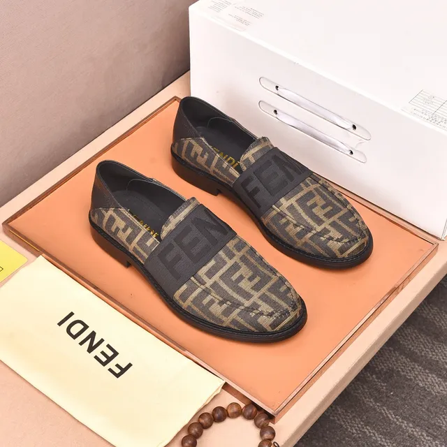Fendi FF Loafer بني وأسود Zucca Jacquard مكاسين slip-on 9