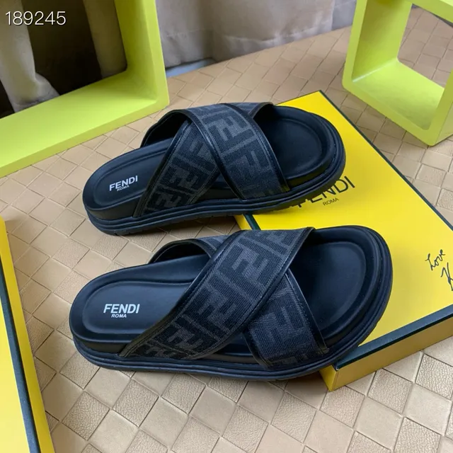 Fendi FF Slide Sandálias de plataforma com monograma preto em webbing 5