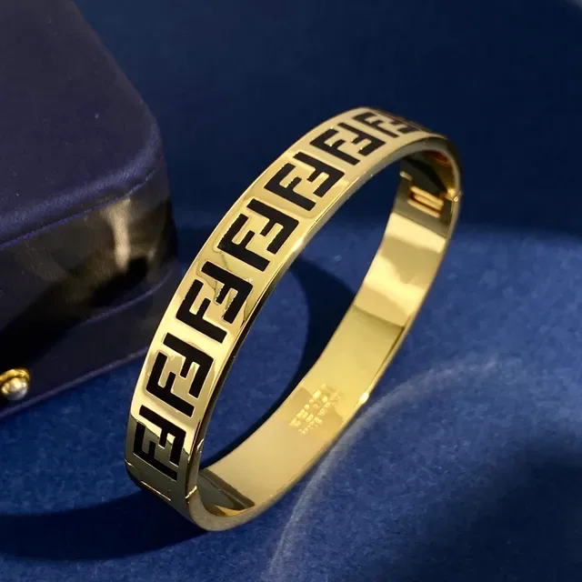 Bracelet Fendi Or Noir Monogram FF 5