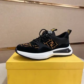 Fendi Run Away काला और सफेद FF Monogram Print सुड और मेश अपर लाइफस्टाइल स्नीकर
