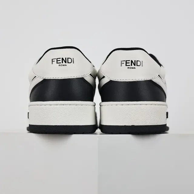 Fendi Tênis lifestyle de couro branco e preto com sola baixa 8