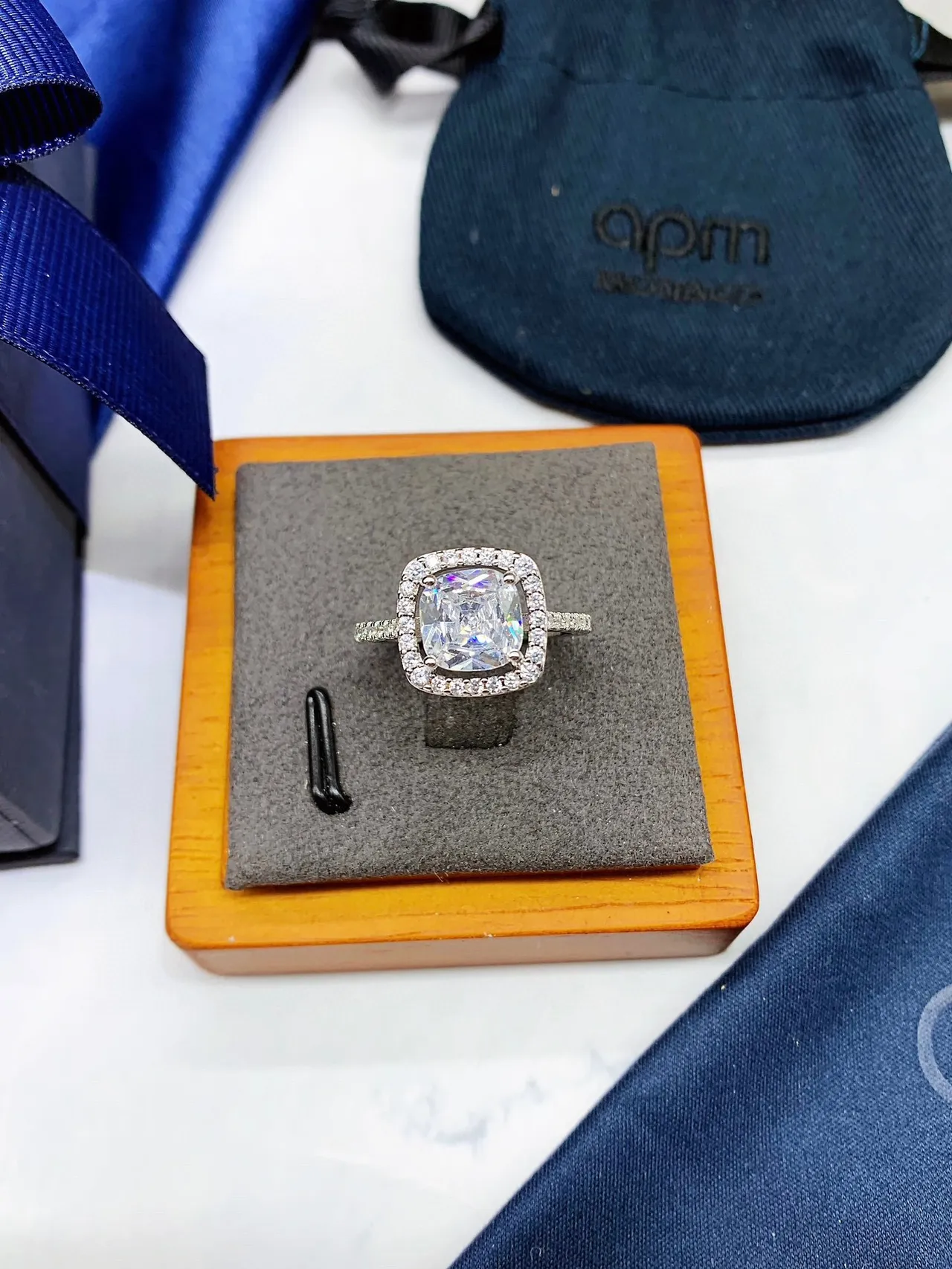 apm Monaco Cushion-Cut Blue Sapphire Pavé Halo Ring 7