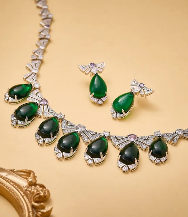 Art Deco-Inspired Green Cabochon and Diamond Pendant Necklace 3