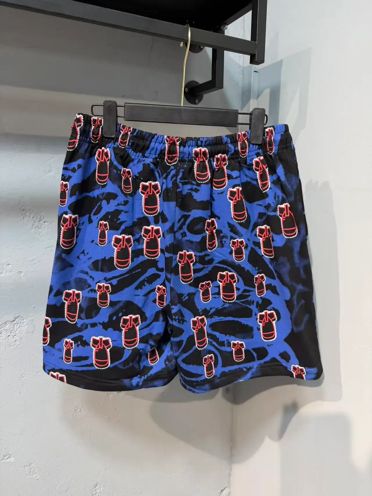 ASPHALT JEAN CO. Blue Black Red Bomb Print Graphic Shorts 5