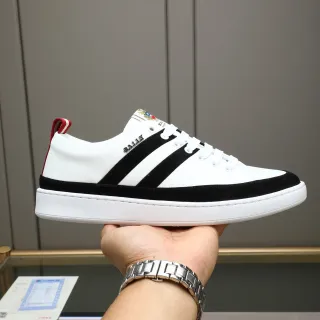 Bally Tênis Lifestyle com Listras em Branco e Preto de Camurça