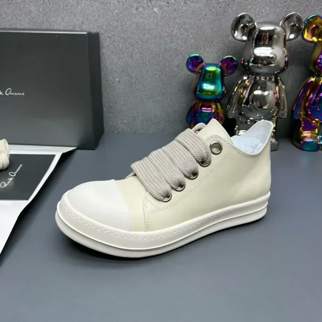 Beige White Laceless Elastic Strap Closure Smooth Upper Lifestyle Sneakers 6