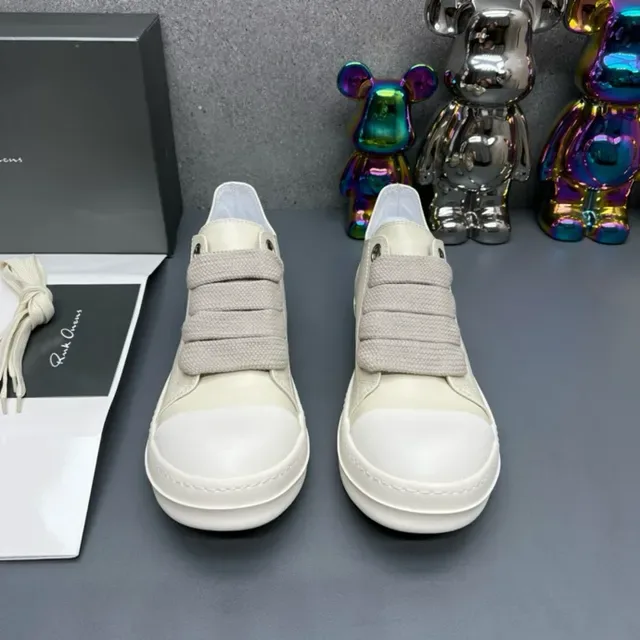 Beige White Laceless Elastic Strap Closure Smooth Upper Lifestyle Sneakers 8