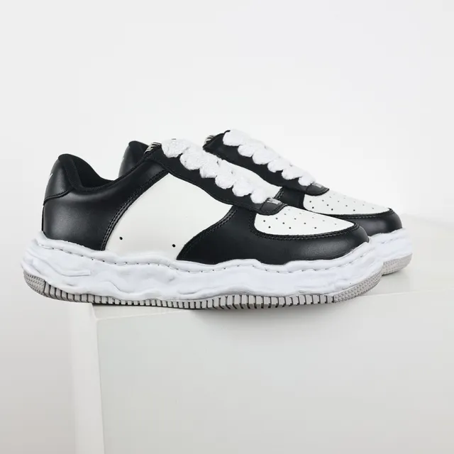 Black and White Contrast Panel Deconstructed Sole Lifestyle Sneakers 3