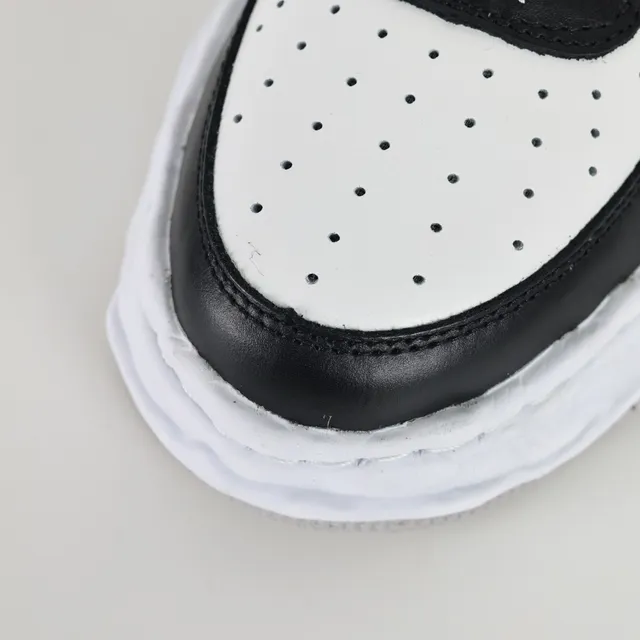 Black and White Contrast Panel Deconstructed Sole Lifestyle Sneakers 5