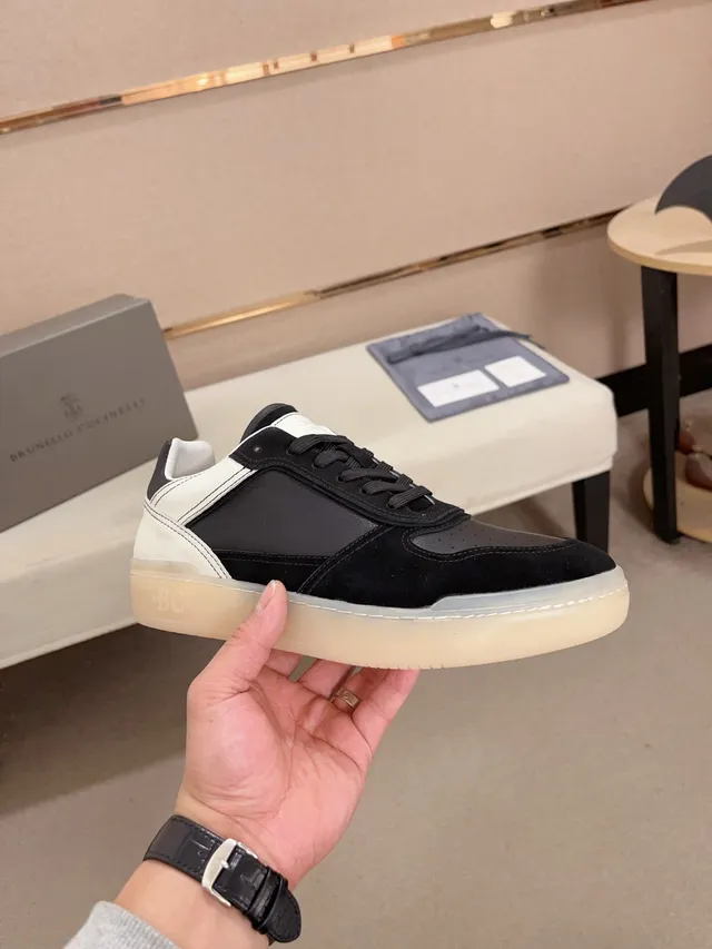 Black and White Mixed-Material Lifestyle Sneaker 5