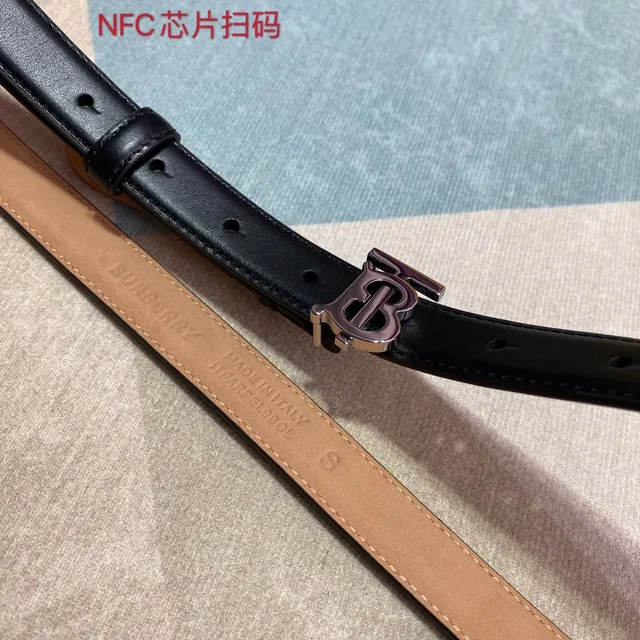 黑色米色窄抛光金属扣皮带 2