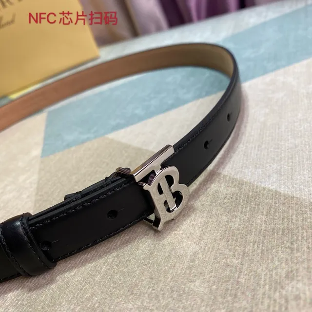 黑色米色窄抛光金属扣皮带 5