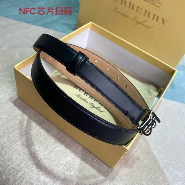 黑色米色窄抛光金属扣皮带 6