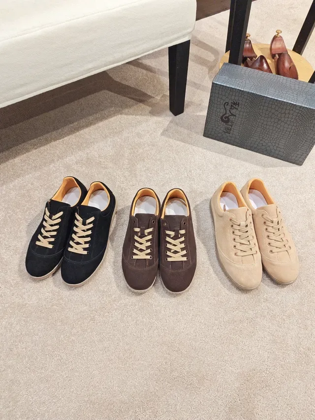 Black Beige Suede Upper Contrast Laces Casual Shoes 2